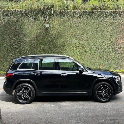 4740F736-7391-428E-BD52-7885F4990D07